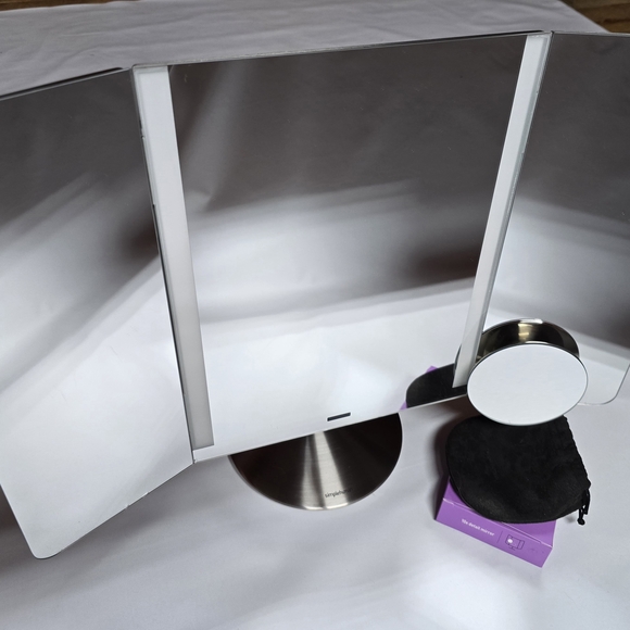 Simplehuman Wide-View Sensor Mirror - Silver - Picture 7 of 11